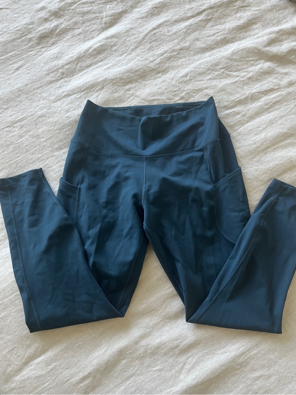 Blue Nike Leggings with Pockets, Large.
